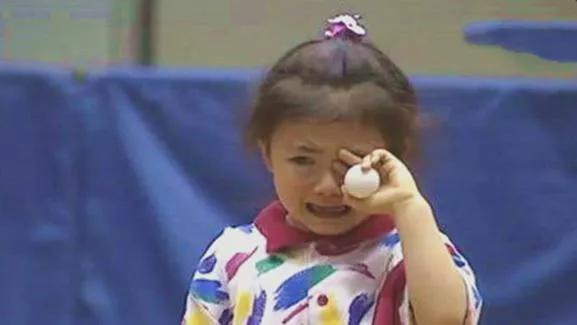 福原爱哭鼻子视频,感动无数球迷